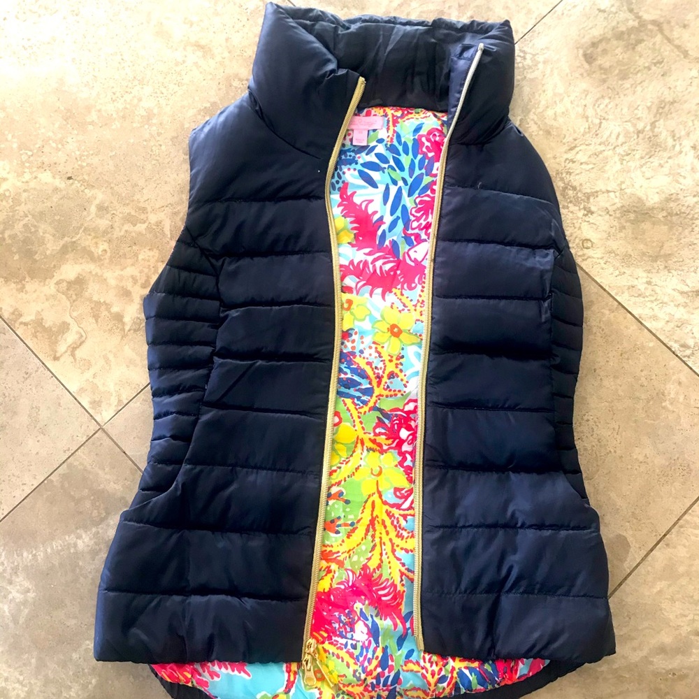 Lilly Pulitzer navy puffer vest sz XS